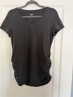 Old Navy Women's Maternity V-Neck Short Sleeve Tee - Charcoal